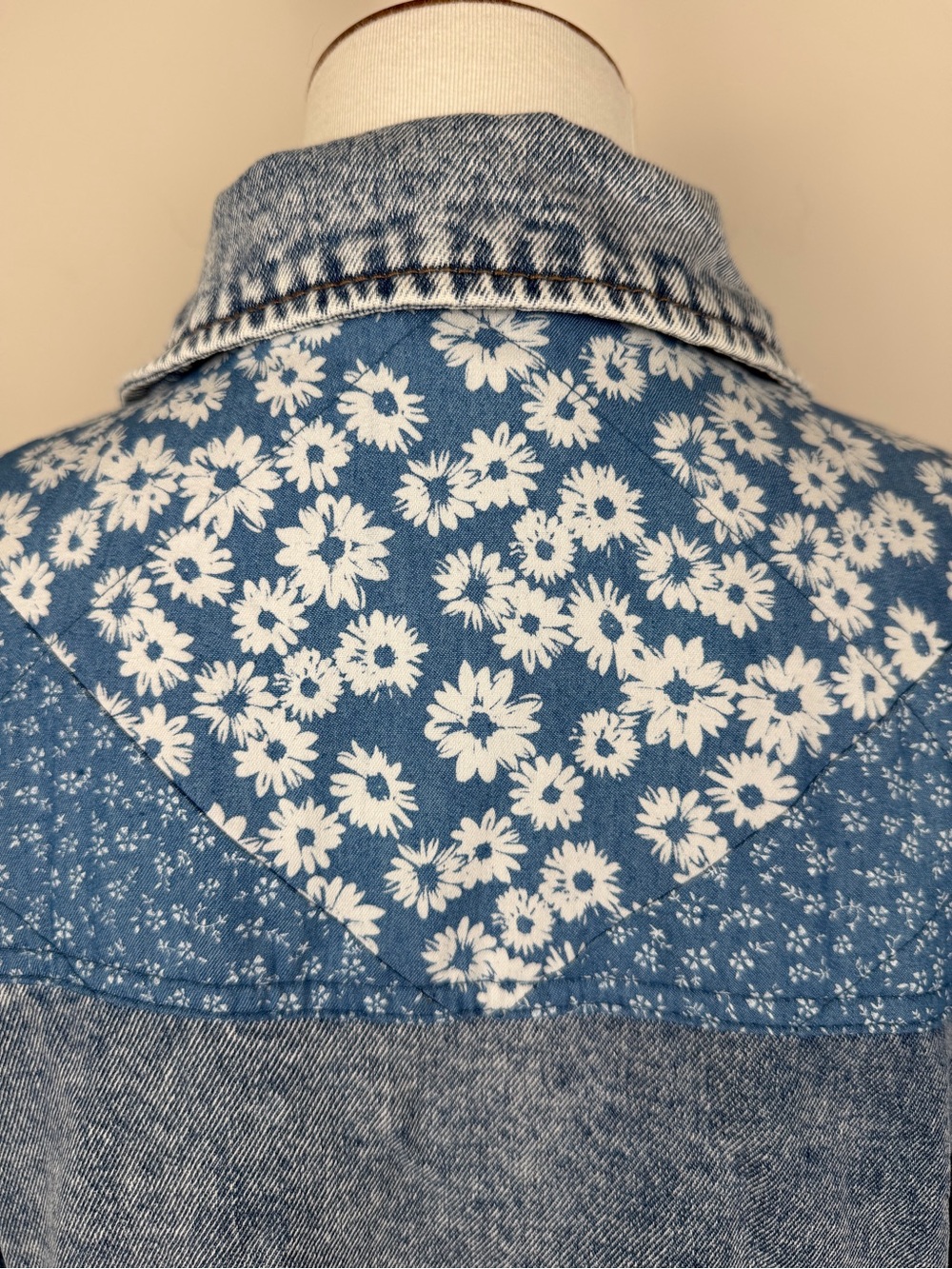 Avec Les Filles Patchwork Blue Denim Jacket with Quilted Sleeves - Picture 15 of 17